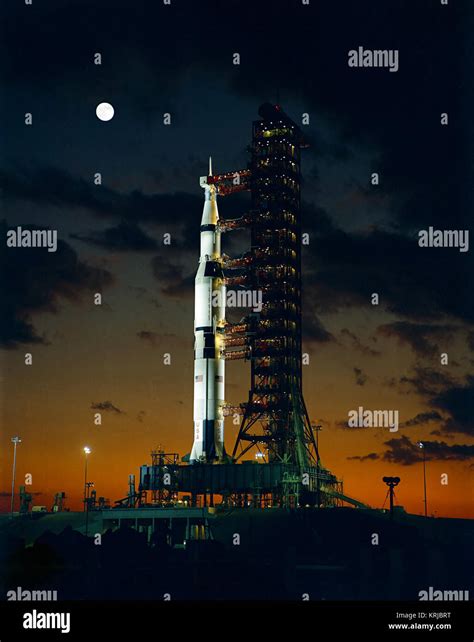 Apollo 4 Saturn V, s67-50531 Stock Photo - Alamy