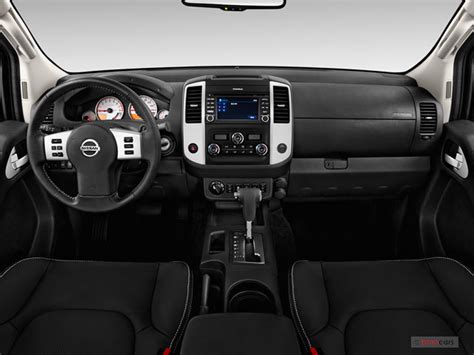 2019 Nissan Frontier: 72 Interior Photos | U.S. News