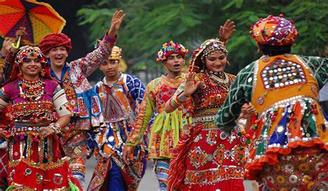 Garba Folk Dance, History, Steps, Origin, Dress, Information