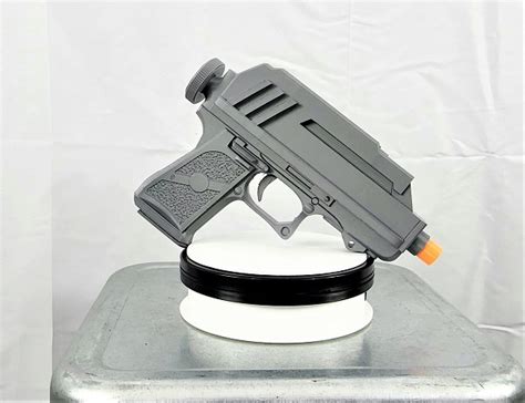 DC-17 Blaster Pistol - Villainous Prop Shop