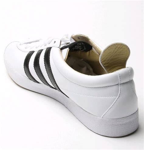 adidas Originals Gazelle Vintage Trainer | SneakerFiles