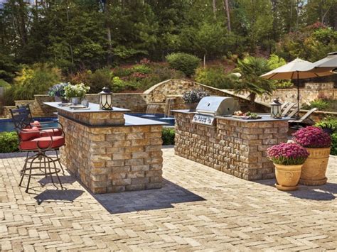 Outdoor Kitchen: DIY and Budget-Friendly Options » The Money Pit