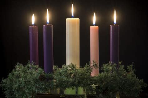 Advent Candle Meaning | LoveToKnow