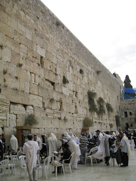 Mesmerizing photos of the Western Wall or 'Wailing Wall' in Israel | BOOMSbeat