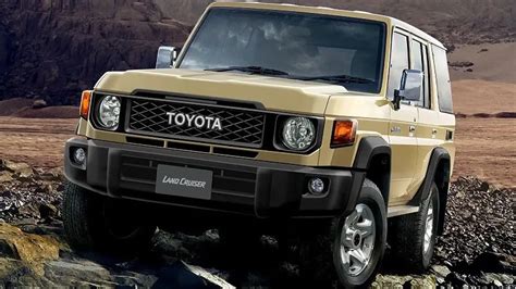 2024 Toyota LandCruiser 70 Series facelift spy photo