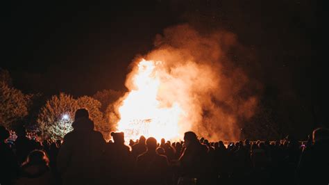 Bonfire Night: Your Guide To The Fall Celebration