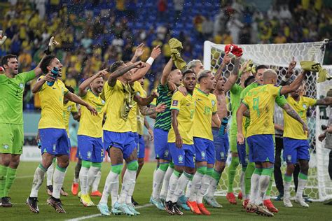 Neymar gets treatment at hotel as Brazil wins at World Cup | AP News