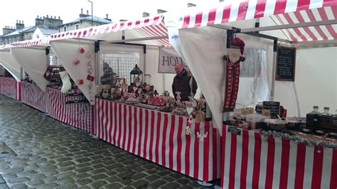 Traditional style folding market stall, UK made | City B Group