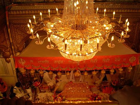 chlectapatar: golden temple inside photo