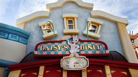 Daisy's Diner | Dining & Restaurants | Disneyland Park | Disneyland Resort