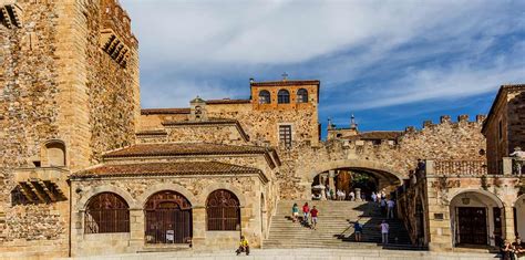 Cáceres walking tour | Nattivus