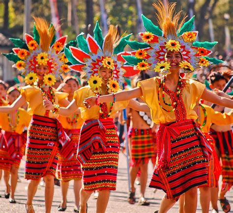 Baguio City's Panagbenga Festival | Festival attire, Festival costumes ...