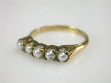 Vintage Pearl Ring