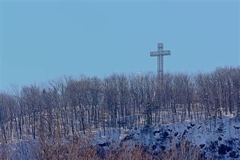 Mount Royal Cross on Mont Roya, Montreal Stock Image - Image of virgin ...