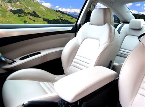 What’s Better: A Black or White Leather Interior? | VIP Autos