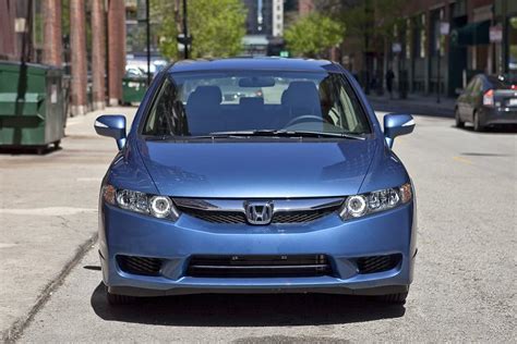 2011 Honda Civic Hybrid Specs, Price, MPG & Reviews | Cars.com