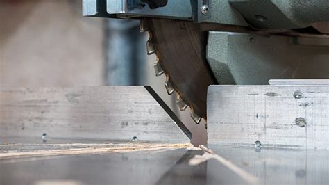 7 Best Miter Saw Blades: In-depth Reviews for 2021