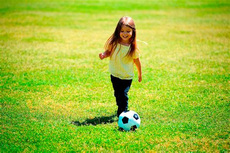 List of Best Outdoor Playground Games For Kids - Picnic Tables for Parks