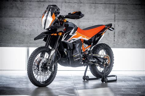 2017 EICMA: KTM 790 Duke “The Scalpel” – but is the KTM 790 Adventure R ...