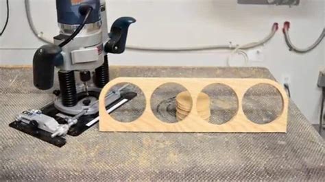 Cutting Small Circles With A Router - WoodworkMag.Com