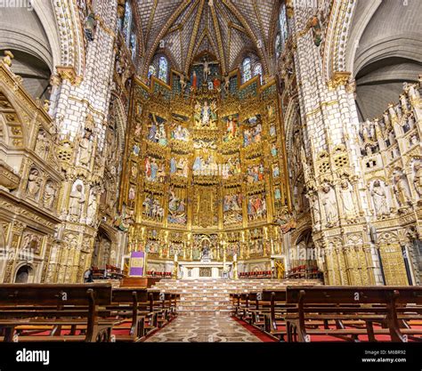 TOLEDO, SPAIN - MARCH 17, 2015: The Main altar in the interior of the ...