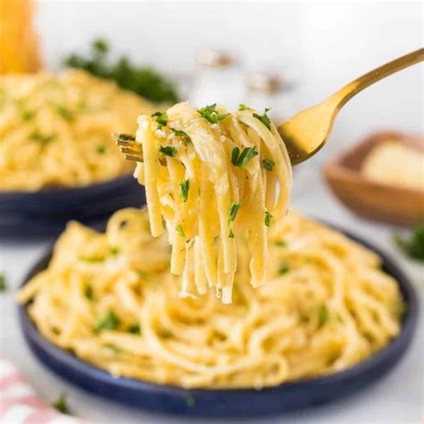 Linguine Alfredo - Noshing With the Nolands