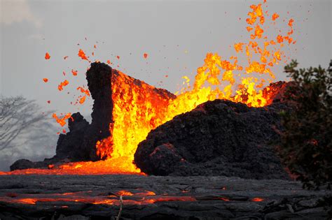 Kilauea Volcano Erupts on Hawaii’s Big Island, but Scientists Say It’s Not the ‘Big One’ - The ...