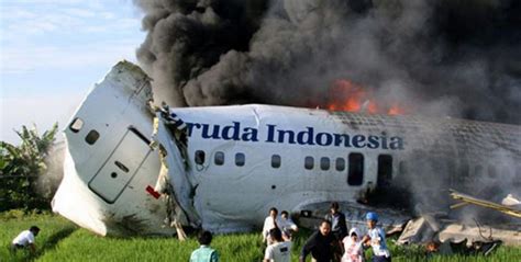 Crash of a Boeing 737-497 in Yogyakarta: 21 killed | Bureau of Aircraft Accidents Archives