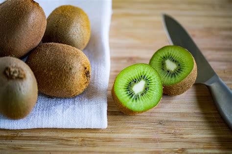 How to Ripen Kiwi Faster - Insanely Good