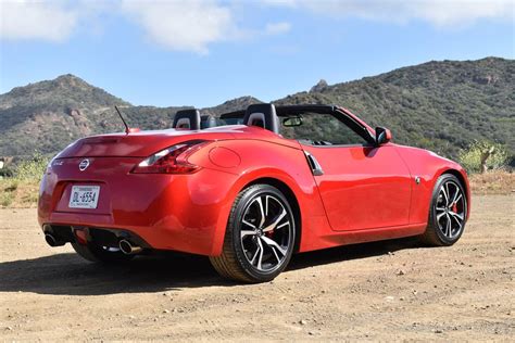 2018 Nissan 370Z Roadster Touring Sport: A Closer Look at the 322-HP Rocket