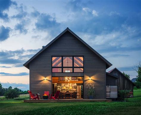 Small and cozy modern barn house getaway in Vermont Modern barn house