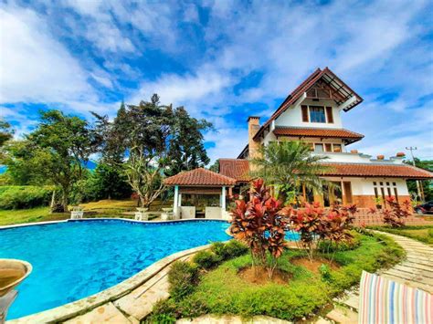 Beautiful Villa at Puncak, Bogor, Indonesia Stock Photo - Image of bogor, puncak: 206434982