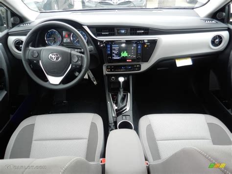 2017 Toyota Corolla LE Interior Color Photos | GTCarLot.com