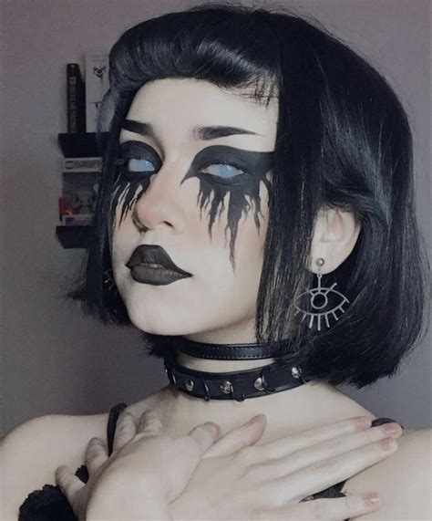 Pin by ingrid GT on makeup | Emo makeup, Punk makeup, Goth eye makeup