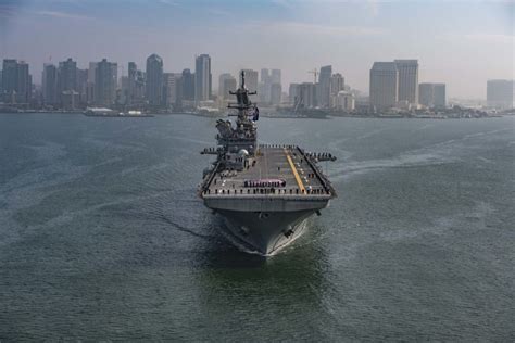 USS America (LHA 6) | Defense Media Network