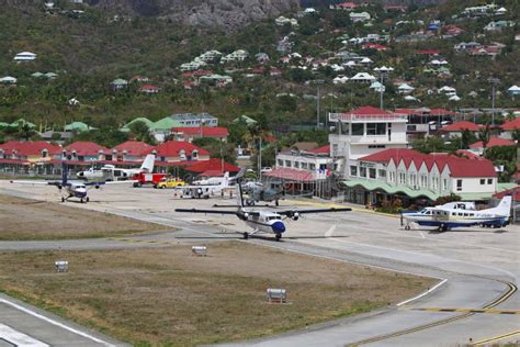 Gustaf III Airport Also Known As Saint Barthelemy Airport Editorial ...