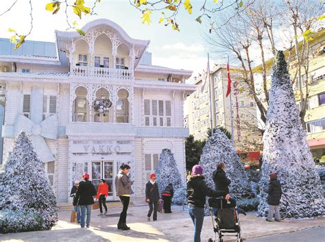 The history behind Christmas and Turkey | Daily Sabah