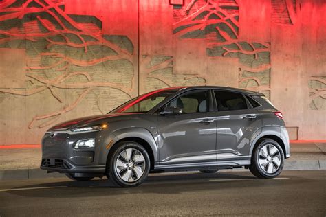 2019 Hyundai Kona Electric US debut: 250 miles of range from small ...