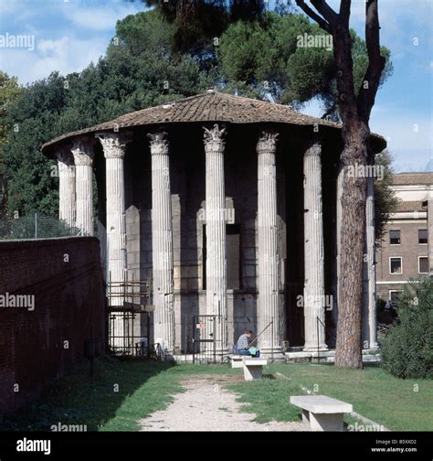 Temple Of Vesta Rome Stock Photo - Alamy