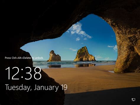 How to change default lock screen image in Windows 10