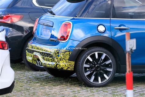 Facelifted MINI Cooper S Plug-In Hybrid Looks Very Familiar | Carscoops