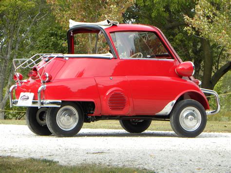 1957 BMW Isetta | Volo Auto Museum