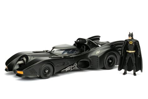 Amazon.com: Jada Toys Boys Metals 1:24 1989 Batmobile with Figure (2 ...