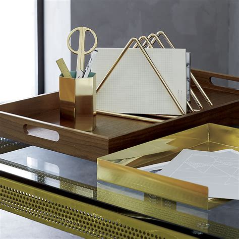 Useful Desk Accessories for Modern Offices