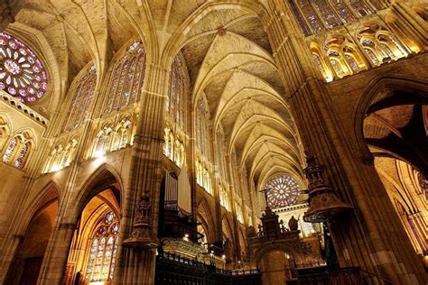 The León Cathedral and its stained-glass windows - Fundación Jacobea