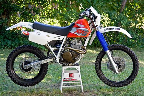 Honda Honda XR250R - Moto.ZombDrive.COM