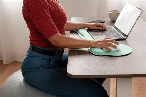 Ergonomic Mouse Pads for Comfort & Productivity