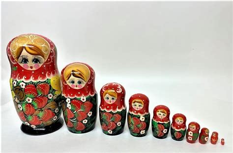 Hand Painted Russian Dolls Matryoshka Babushka Traditional 10 dolls | Woodeeworld