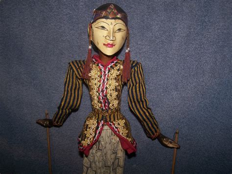 Another Wayang Golek Puppet I need to Identify. | Antiques Board