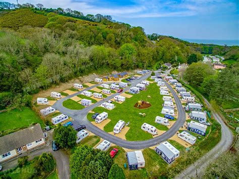 Picnic table | Caravan Holiday Parks in Ceredigion | Pitchup.com